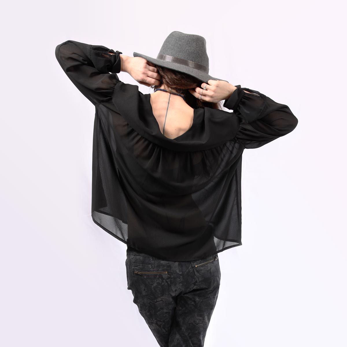 La blouse Lola par NATI, créatrice à Annecy - Disponible en 3 coloris !