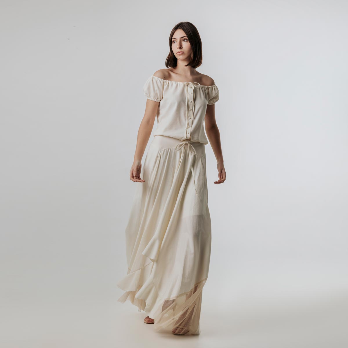 L'ensemble Aurore, une création authentique conçue dans un tissu écologique par NATI, créatrice à Annecy