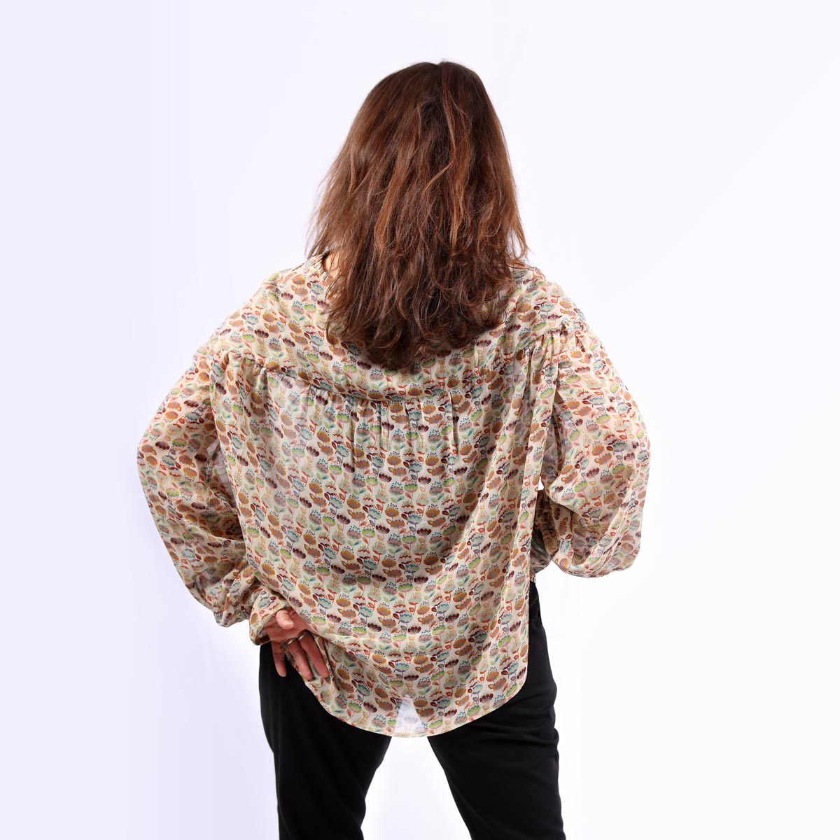 La blouse Lola par NATI, créatrice à Annecy - Disponible en 3 coloris !